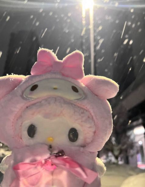 cute hello kitty pfp for social media